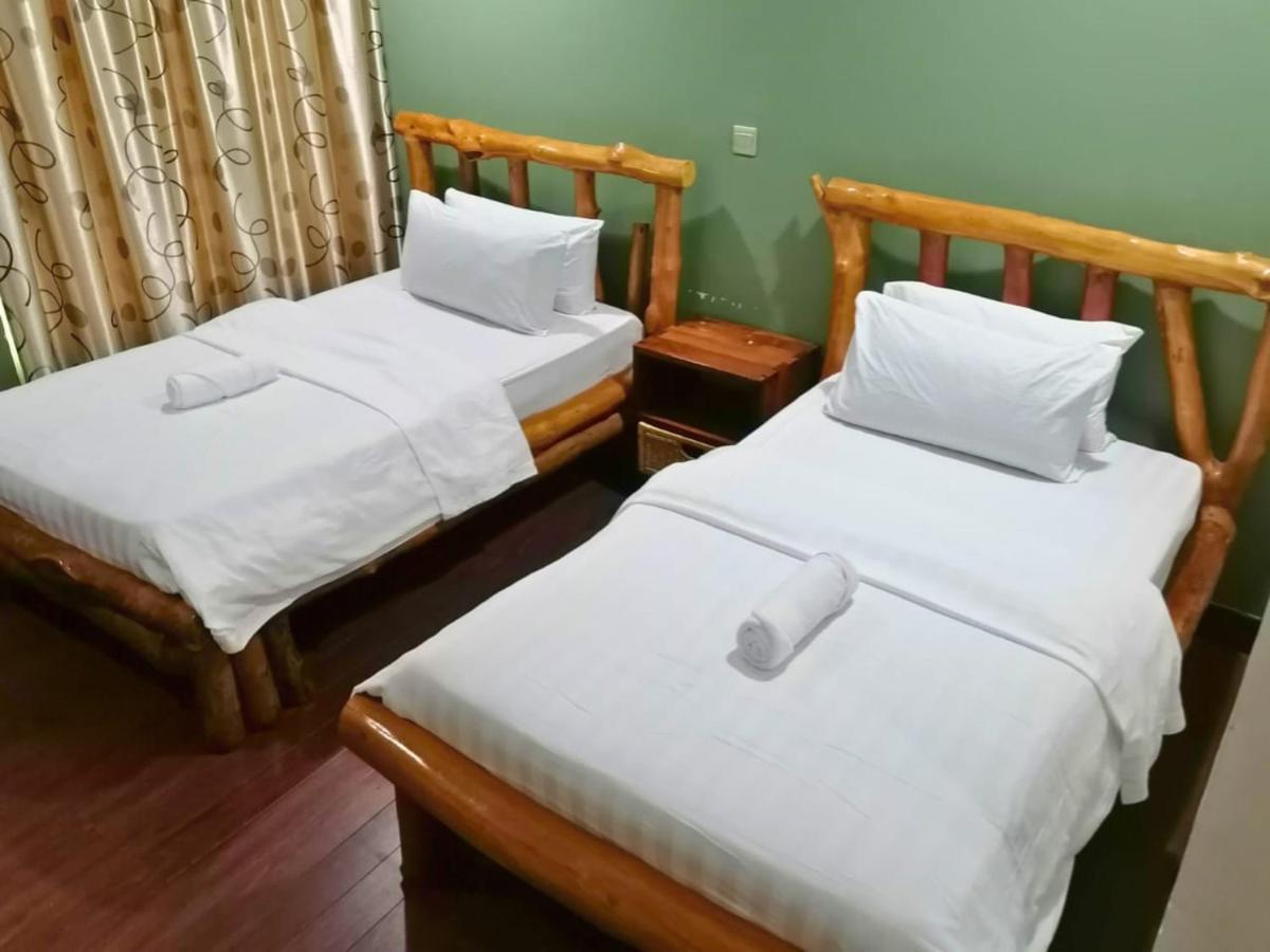 900 Inn Bintulu Exterior photo