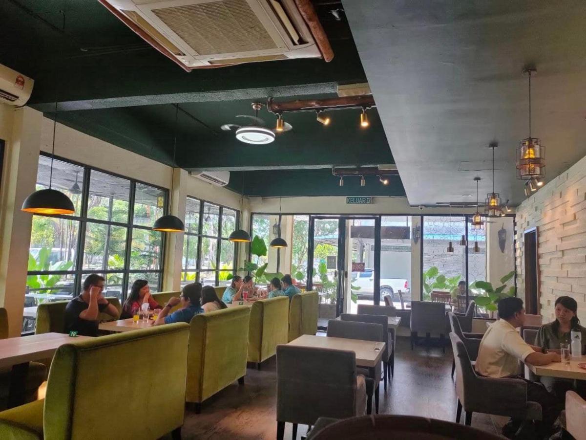 900 Inn Bintulu Exterior photo